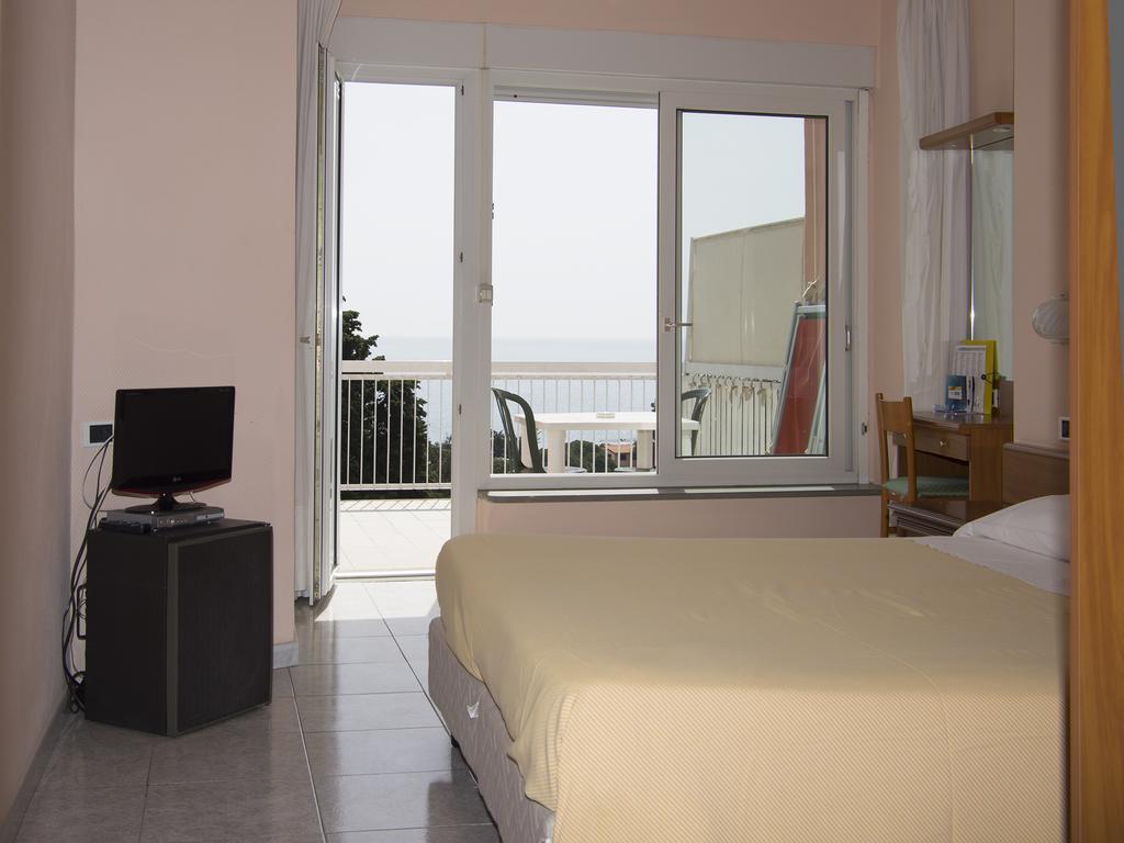 Hotel Cristallo Lerici Ngoại thất bức ảnh